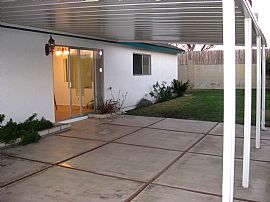 Wonderful 3 Bedroom Home Near Beach and Shopping in Huntington Beach, CA (Photo 2 of 4)