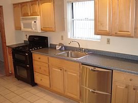 Charming 3 Bedroom Home with Modern Kitchen and Hardwood Floors in Ronkonkoma, NY