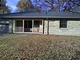 Desirable 3 Bedroom Home - You Can Walk to Purdue University in West Lafayette, IN (Photo 2 of 12)