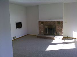 Desirable 3 Bedroom Home - You Can Walk to Purdue University in West Lafayette, IN (Photo 5 of 12)