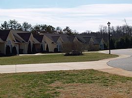 Amazing 3 Bedroom Single Level Home with Attached Garage in Rutherfordton, NC (Photo 2 of 8)