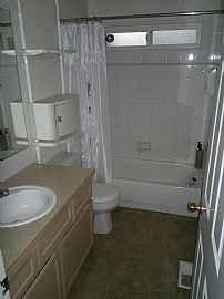 Sublime 5 Bedroom Home with Balcony and Fireplace in Seattle, WA (Photo 3 of 3)