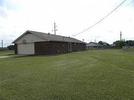 Nice 3 Bedroom Brick Home on Corner Lot in Meridian, TX (Photo 3 of 7)