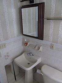 Appealing 2 Bedroom Apartment - All Utilities Included in Belleville, NJ (Photo 6 of 12)