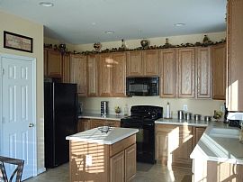 Elegant 3 Bedroom Townhouse with Comfort Luxury in Edgewood, MD (Photo 4 of 12)