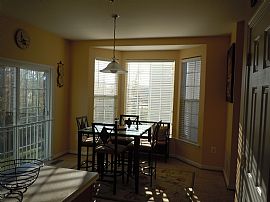 Elegant 3 Bedroom Townhouse with Comfort Luxury in Edgewood, MD (Photo 5 of 12)