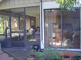 Nice 3 Bedroom Home in 24 hr Manned - Gated Golf Community  in Orlando, FL (Photo 3 of 5)