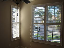 Gorgeous 2 Bedroom Townhouse with Vaulted Ceiling in Rancho Bernardo, CA (Photo 2 of 9)
