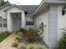 Pleasant 4 Bedroom Home with Pool and Jacuzzi in Ocala, FL (Photo 3 of 12)