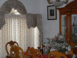 Pleasant 4 Bedroom Home with Pool and Jacuzzi in Ocala, FL (Photo 8 of 12)