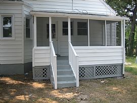 Large 4 Bedroom Home - Freshly Painted Throughout in Morningside, MD (Photo 2 of 5)