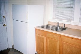 Bright and Sunny 3 Bedroom Home with New Paint and Carpeting in Toledo, OH (Photo 2 of 4)