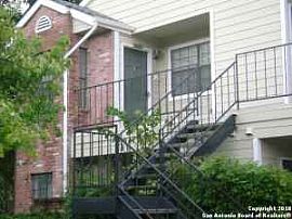 Awesome 1 Bedroom Loft Condo with Assigned Carports 
 in San Antonio, TX