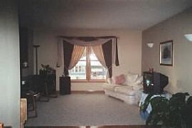 Very Nice 3 Bedroom Home Near I-94 and White Bear Ave. in Saint Paul, MN (Photo 3 of 3)