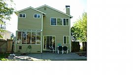 Divine 3 Bedroom Home on Klahanie Dr. in Quiet Cul-Ce-Sac in Issaquah, WA (Photo 2 of 5)