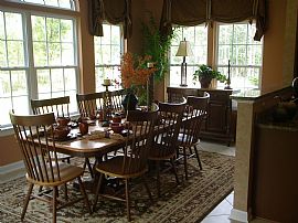 Fabulous 5 Bedroom Home with 3000+ Sq. Ft. and All The Amenities in Mays Landing, NJ (Photo 3 of 12)