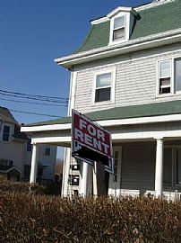 Sublime 3 Bedroom Apartment in Multi-Family Home  in Taunton, MA