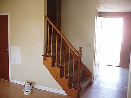 Sublime 3 Bedroom Apartment in Multi-Family Home  in Taunton, MA (Photo 4 of 4)