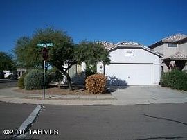 Fantastic 4 Bedroom Home - Move-In-Ready  in Tucson, AZ