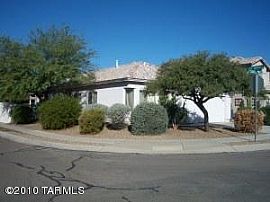 Fantastic 4 Bedroom Home - Move-In-Ready  in Tucson, AZ (Photo 2 of 4)