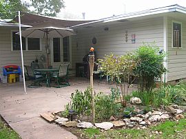 Adorable 2 Bedroom Home in Brookside - Near Riverside Park in Tulsa, OK (Photo 4 of 4)