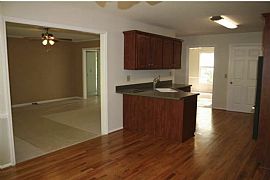 Beautiful 6 Bedroom Family Home with Brand New Kitchen in Acworth, GA (Photo 10 of 12)