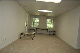 Beautiful 6 Bedroom Family Home with Brand New Kitchen in Acworth, GA (Photo 2 of 12)