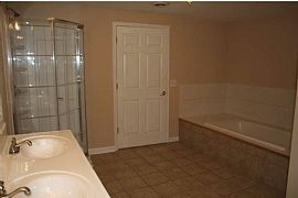 Beautiful 6 Bedroom Family Home with Brand New Kitchen in Acworth, GA (Photo 3 of 12)