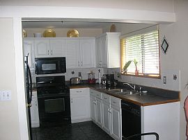 Quaint 4 Bedroom Ranch Home with 2 Car Garage - Rent to Own in Lilburn, GA (Photo 2 of 12)