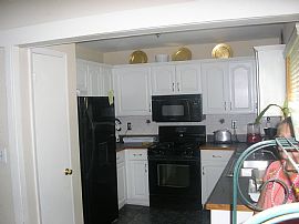 Quaint 4 Bedroom Ranch Home with 2 Car Garage - Rent to Own in Lilburn, GA (Photo 3 of 12)