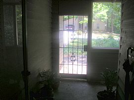 Quaint 4 Bedroom Ranch Home with 2 Car Garage - Rent to Own in Lilburn, GA (Photo 9 of 12)