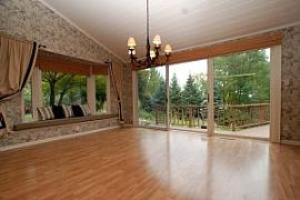 Beautiful 4 Bedroom Home with Open Concept in Brookfield, WI (Photo 7 of 12)