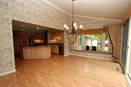 Beautiful 4 Bedroom Home with Open Concept in Brookfield, WI (Photo 8 of 12)