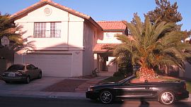 Cozy 5 Bedroom Home with 2 Master Bedrooms in Green Valley in Henderson, NV
