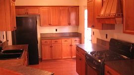 Cozy 5 Bedroom Home with 2 Master Bedrooms in Green Valley in Henderson, NV (Photo 3 of 6)