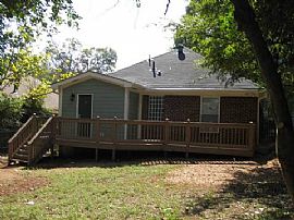 Lovely and Beautiful 3 Bedroom Home with Fully Fenced Backyard in Atlanta, GA