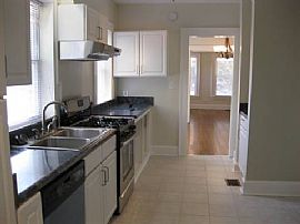 Lovely and Beautiful 3 Bedroom Home with Fully Fenced Backyard in Atlanta, GA (Photo 3 of 4)