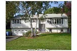 Unique 5 Bedroom, Raised Ranch Home - Convenient to ESPN  in Bristol, CT