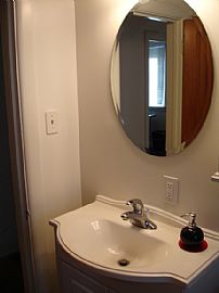 Excellent 2 Bedroom Home - Available Dec. 1st in Edgewater, CO (Photo 9 of 12)