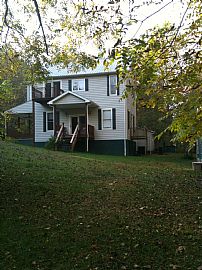 Large, Split-Level, 3 Bedroom Home in Grayson Lake Area in Grayson, KY (Photo 12 of 12)