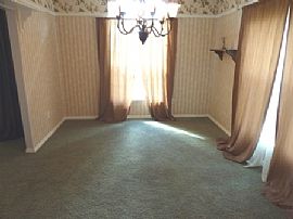 Remarkable 6 Bedroom Pool Home with 2 Car Garage - $1995 in Longwood, FL (Photo 4 of 12)