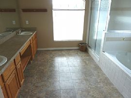 Remarkable 6 Bedroom Pool Home with 2 Car Garage - $1995 in Longwood, FL (Photo 7 of 12)