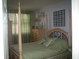 Spacious 2 Bedroom  Apartment Near University of Miami in Coral Gables, FL (Photo 5 of 5)