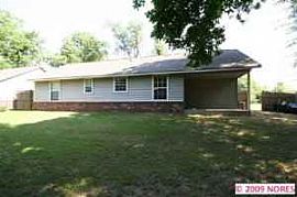 Deluxe 3 Bedroom Home with 1 Car Garage in Coweta, OK (Photo 4 of 4)