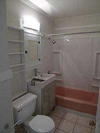 Large 2 Bedroom Apartment - Large Friendly Dogs Welcome in Minneapolis, MN (Photo 3 of 6)