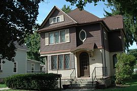 Large 4 Bedroom Vintage Home with First Month'S Rent Free in Belvidere, IL