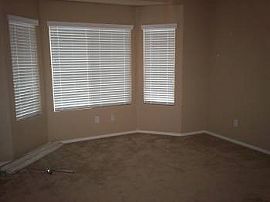 Very Nice 3 Bedroom Home Plus Den in Royal Ranch in Surprise, AZ (Photo 4 of 6)