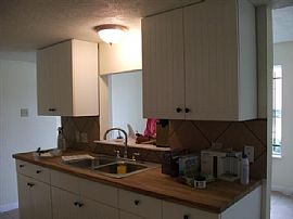 Spacious 2 Bedroom Townhouse Near Med Center! in Houston, TX (Photo 8 of 9)