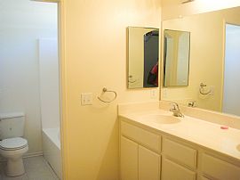 3 Bd Single House For Rent By Owner! Commission Back to You! in Victorville, CA (Photo 7 of 9)