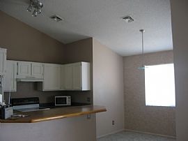 Lovely 3 Bedroom Home Near 67th Ave. and Bell Rd. in Glendale, AZ (Photo 4 of 6)